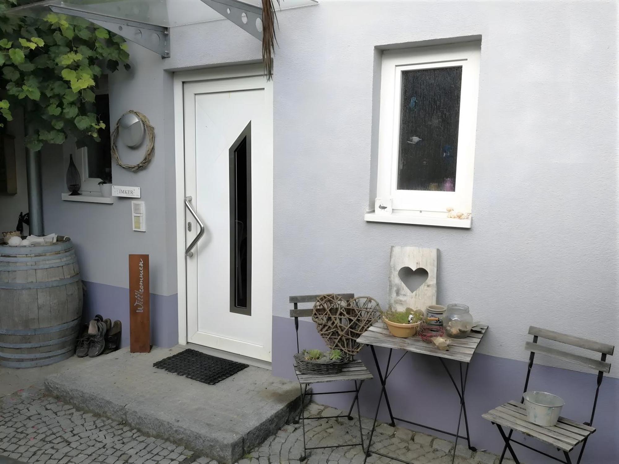 Haus Bienen Bed & Breakfast Ihringen Bagian luar foto